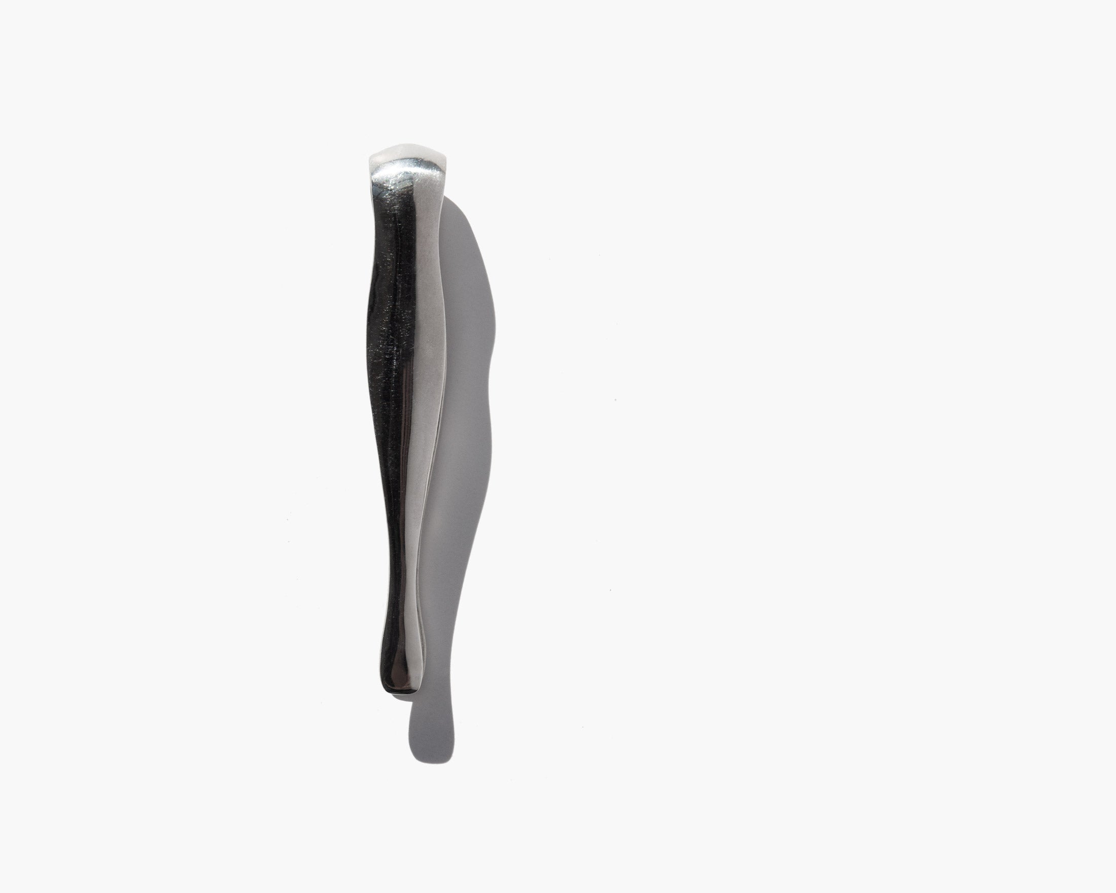 Oudine Tweezers _Handcrafted Luxury, Made by Master Artisans — For Your Most Personal Ritual