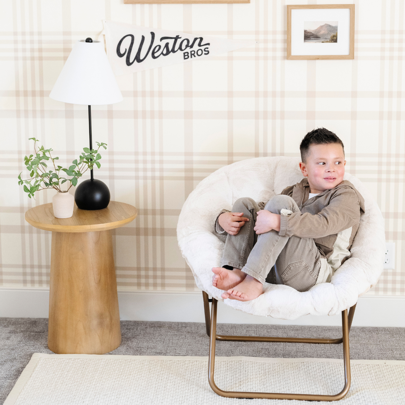 SAUCER CHAIR