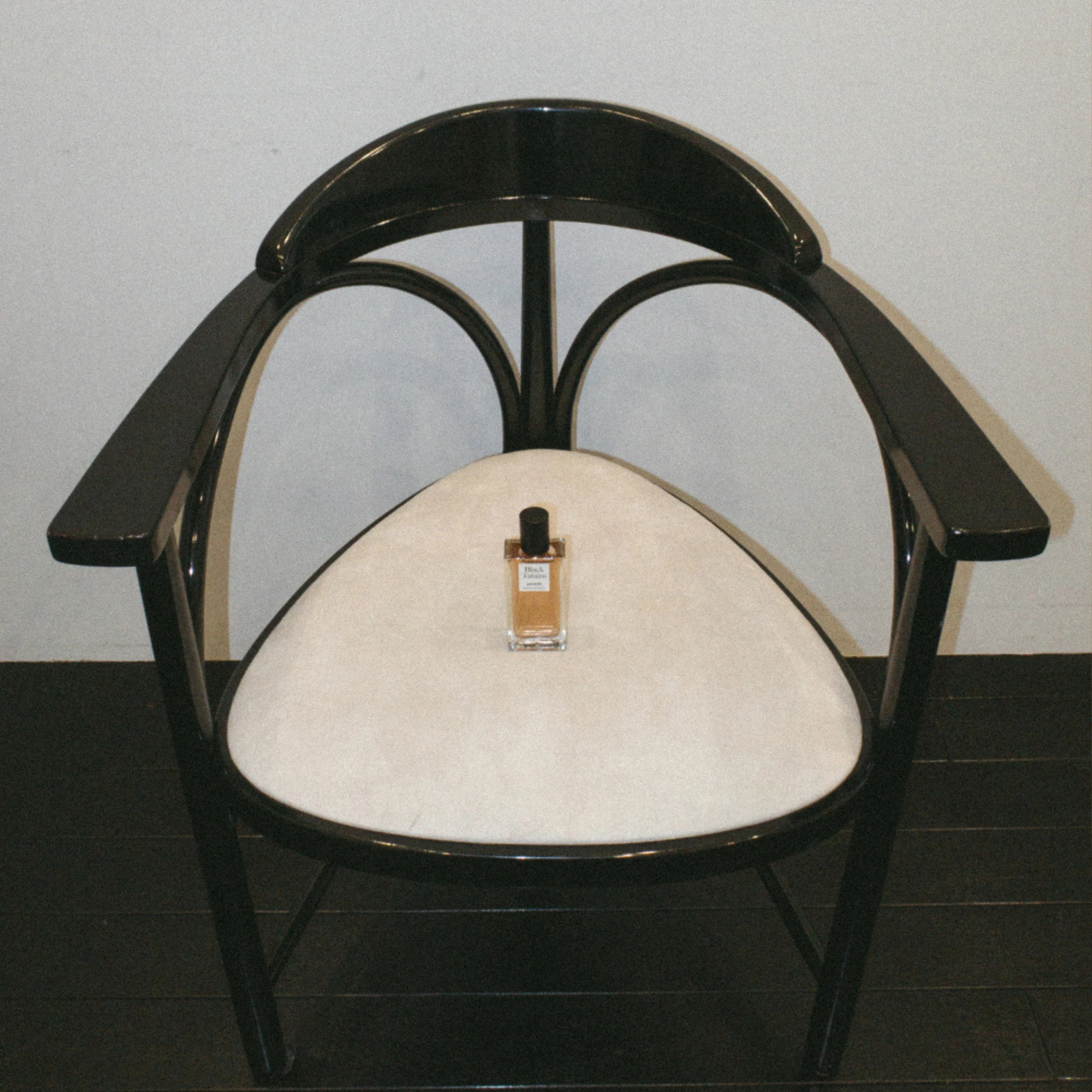 PESADE Black Tatami Room Spray 50ml
