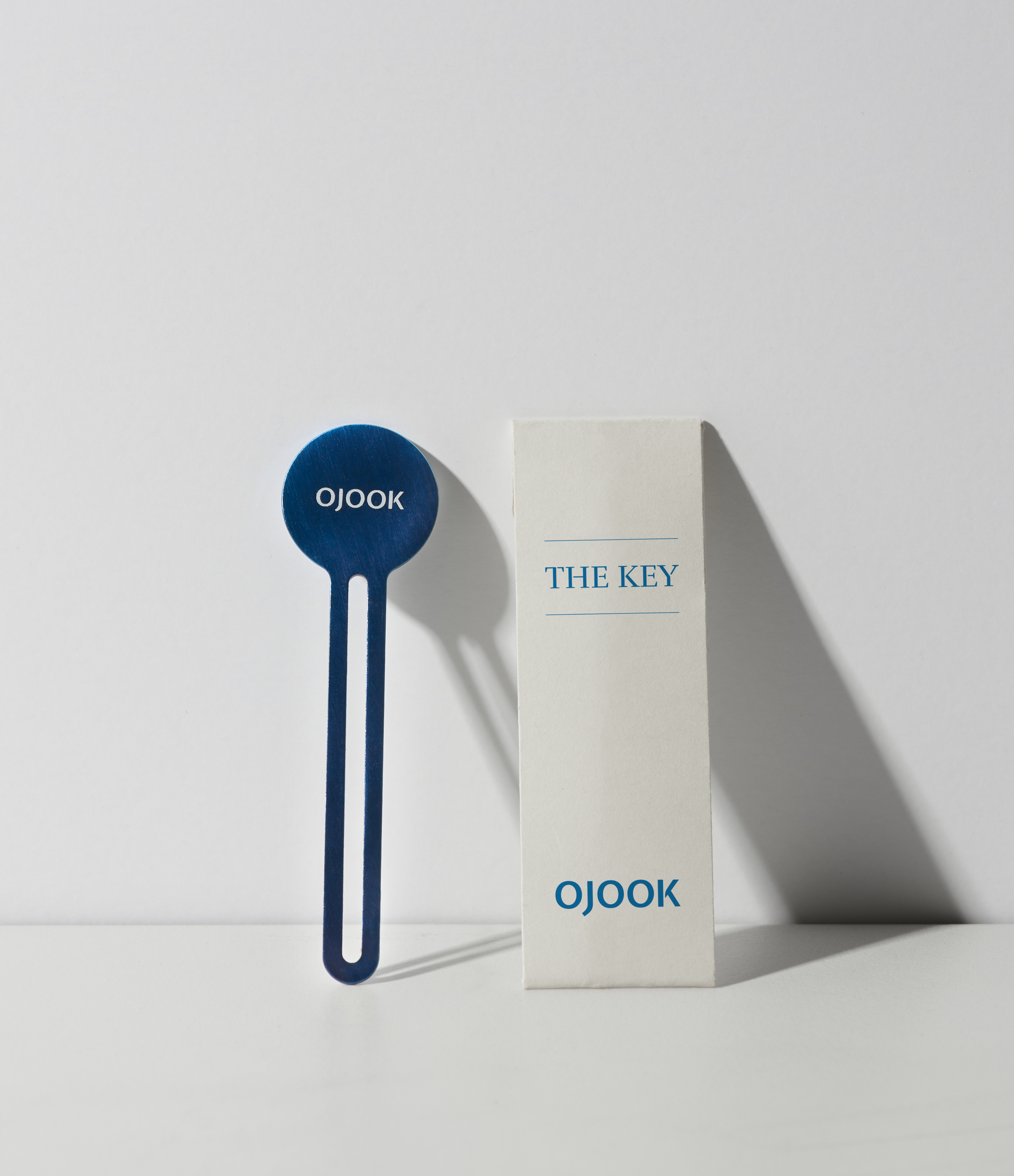 A_OJOOK_MetalTubeSqueezer_MetalKey_productphoto_2.png
