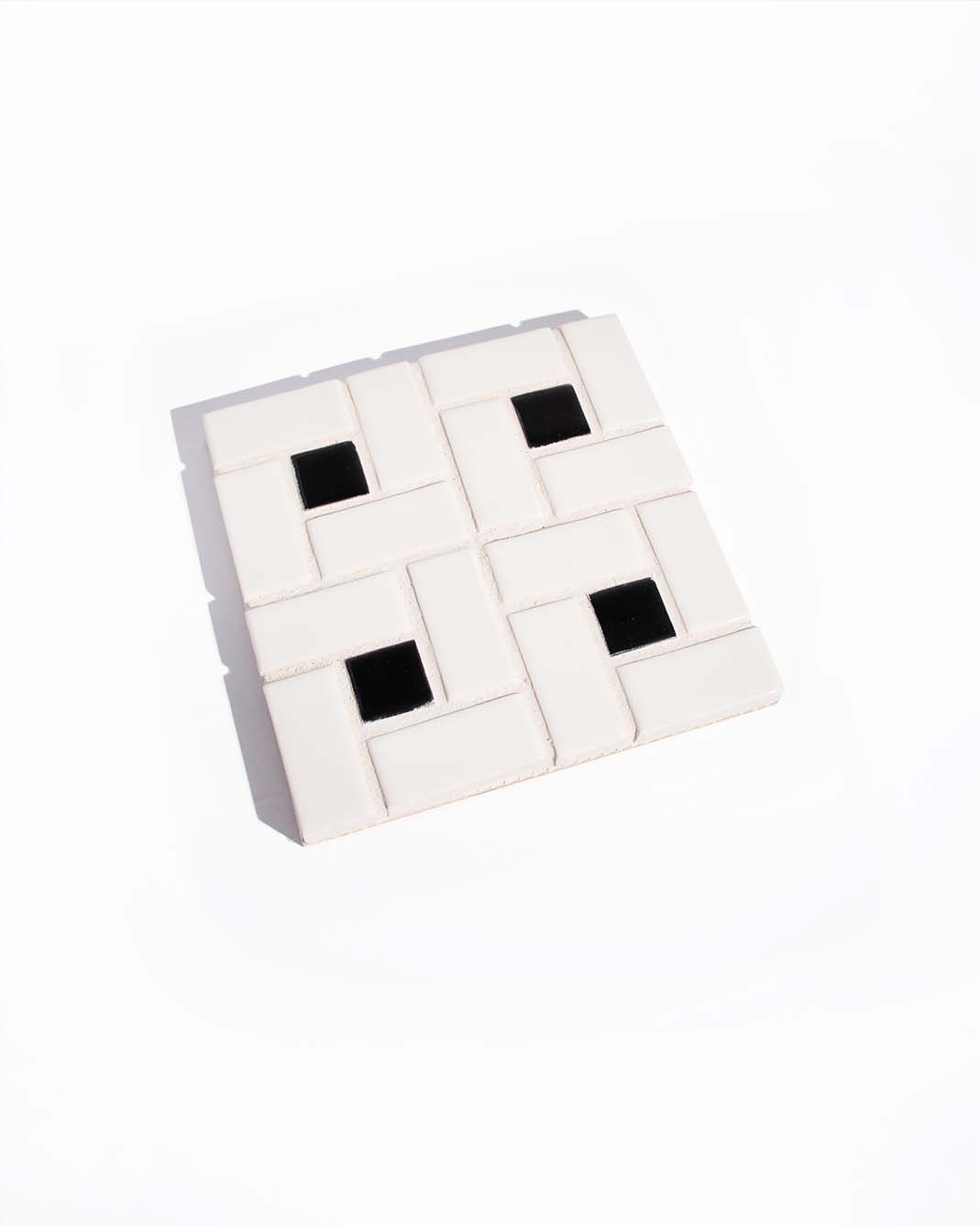 PORCELAIN TRIVET - Black