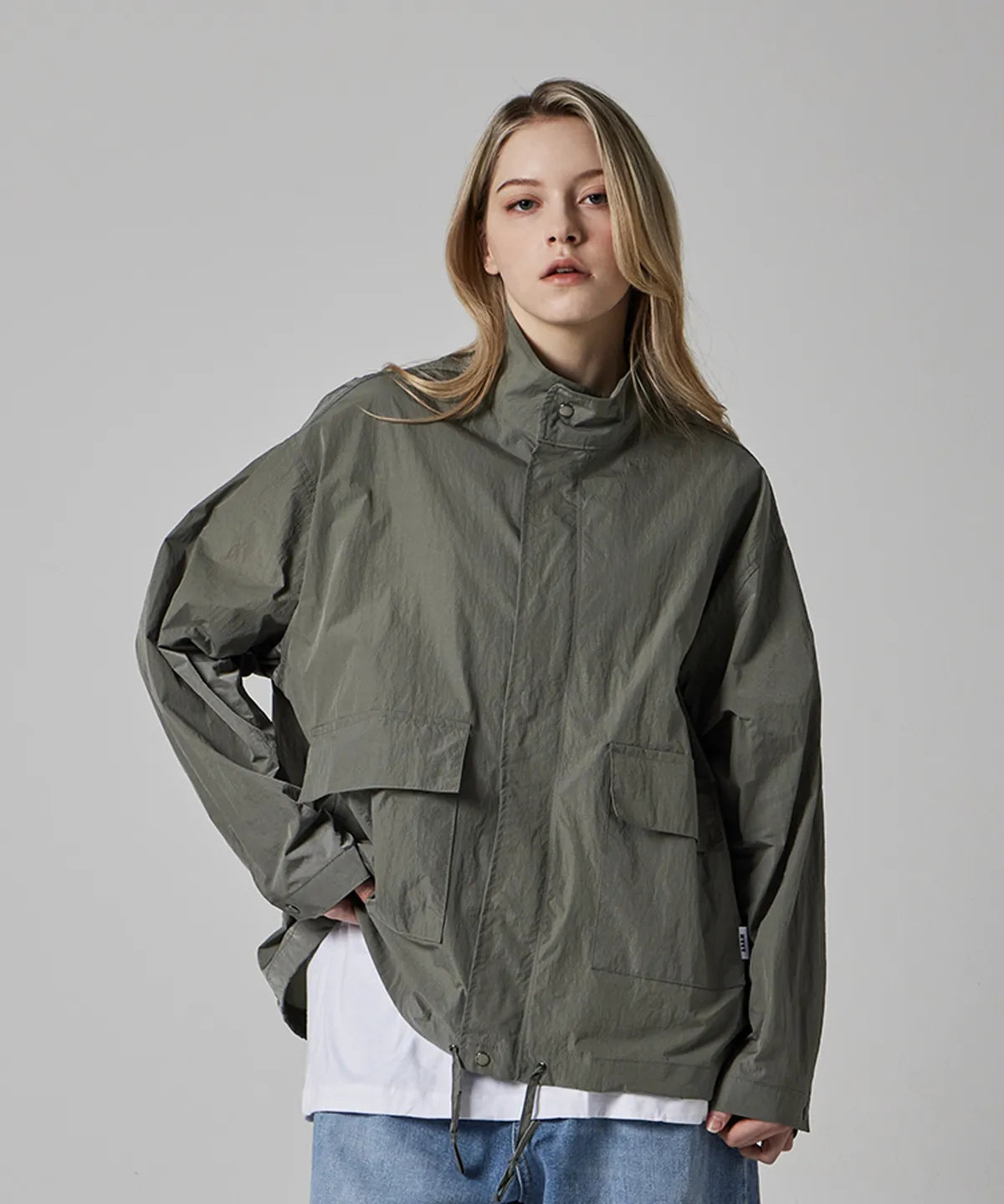 Essential Nylon Standneck Wind Jacket