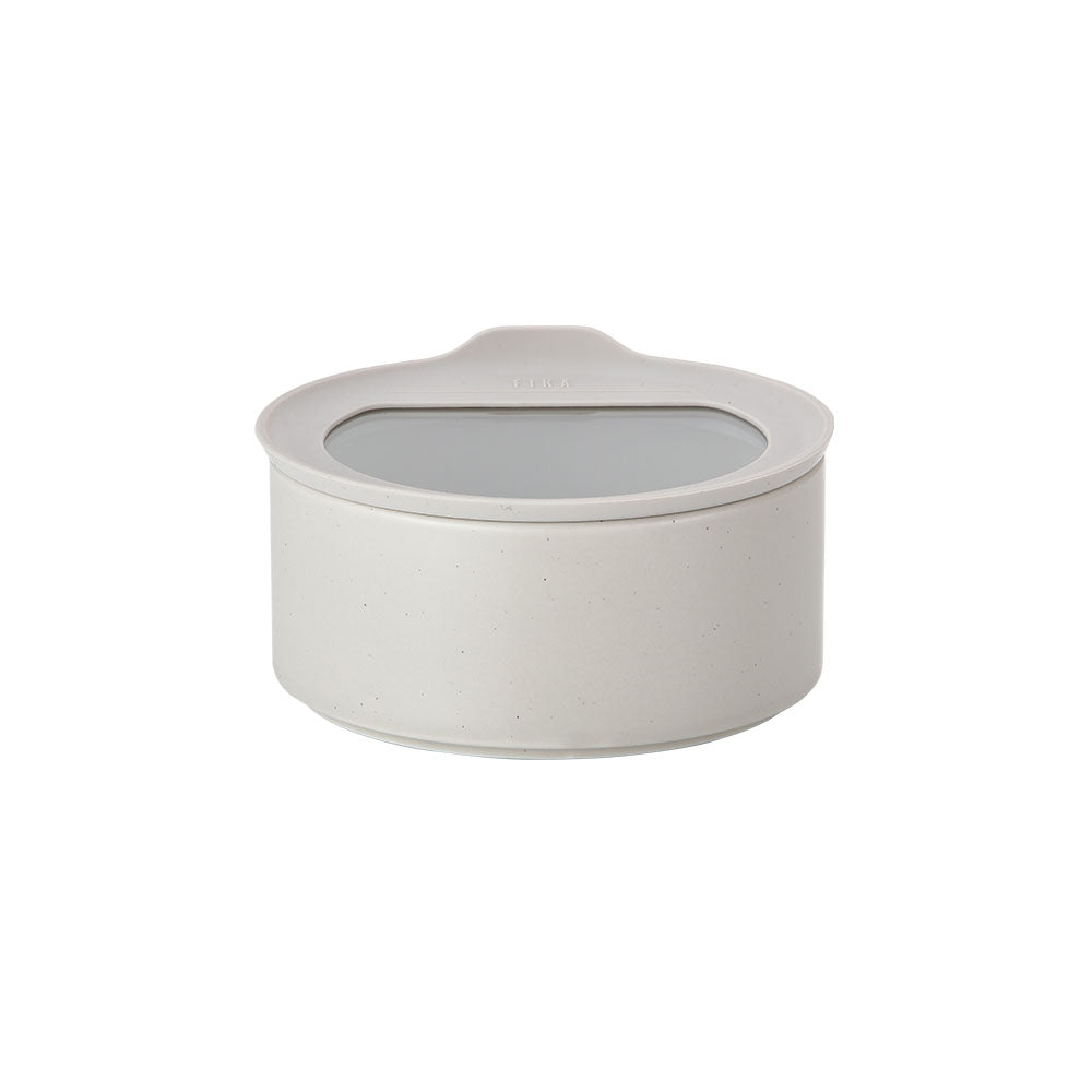 FIKAONE_600_white.jpg