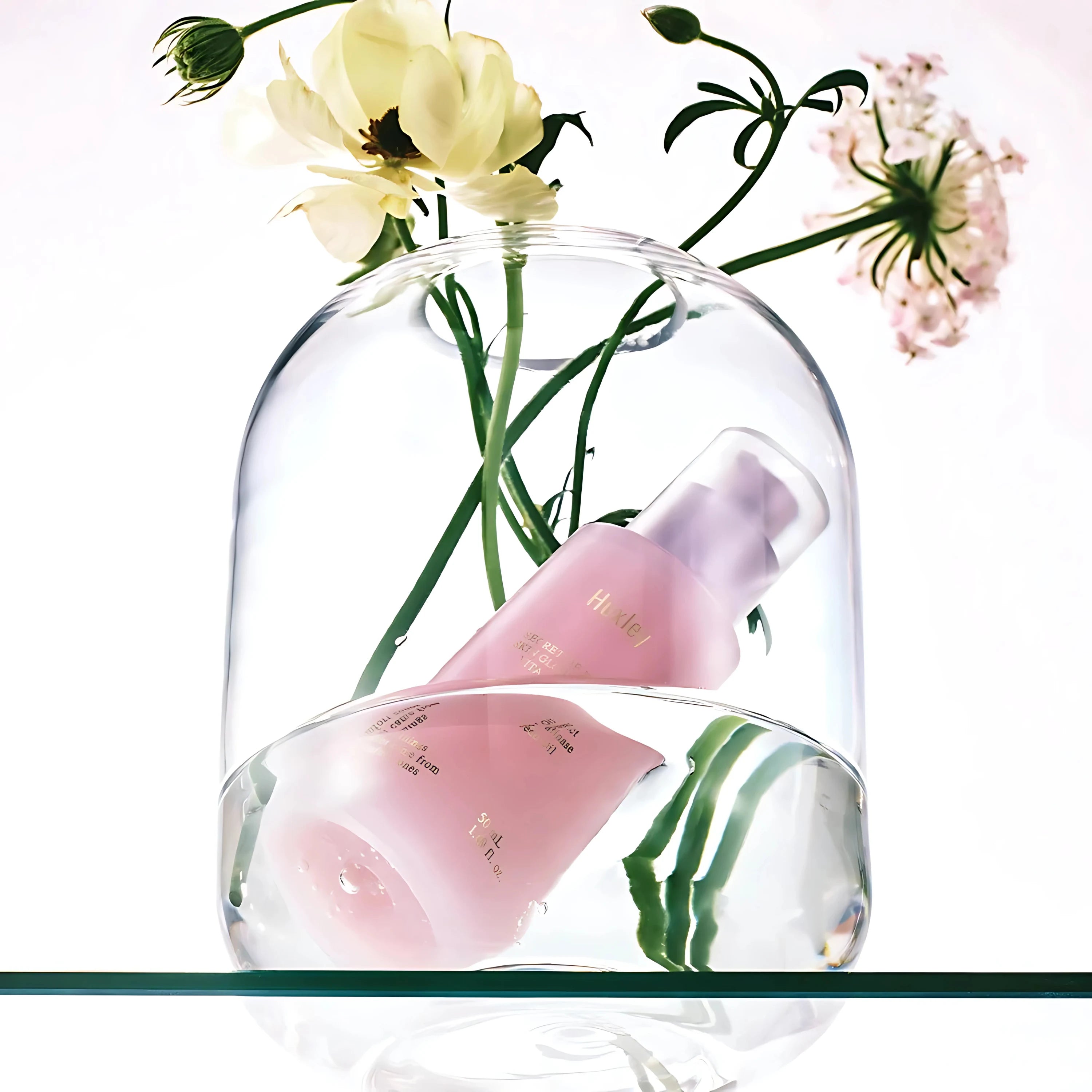 Huxley_skin_glow_essence_vita_radiance_50ml_Main_img-02.webp