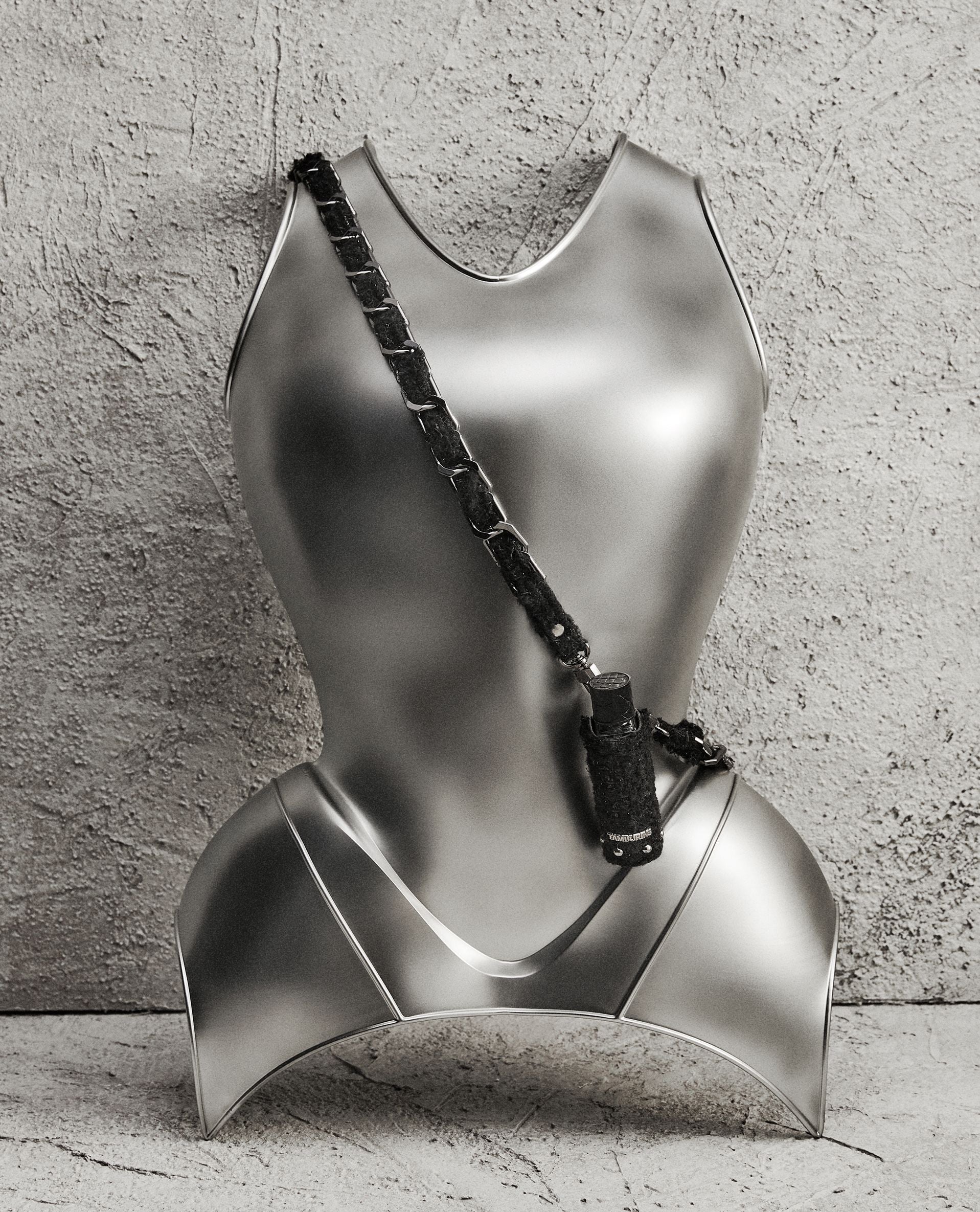 TAMBURINS CHAIN WEAR PERFUME BLACK