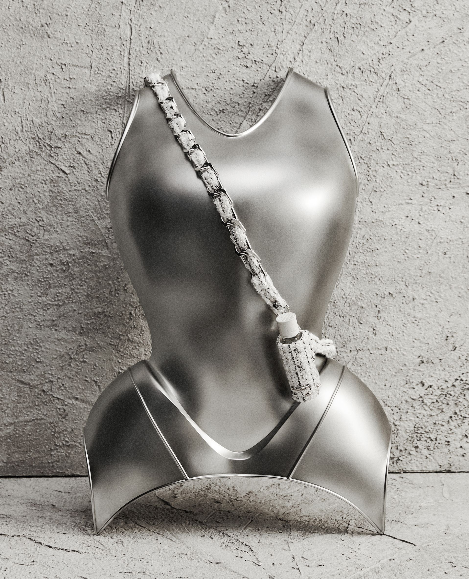 TAMBURINS CHAIN WEAR PERFUME WHITE