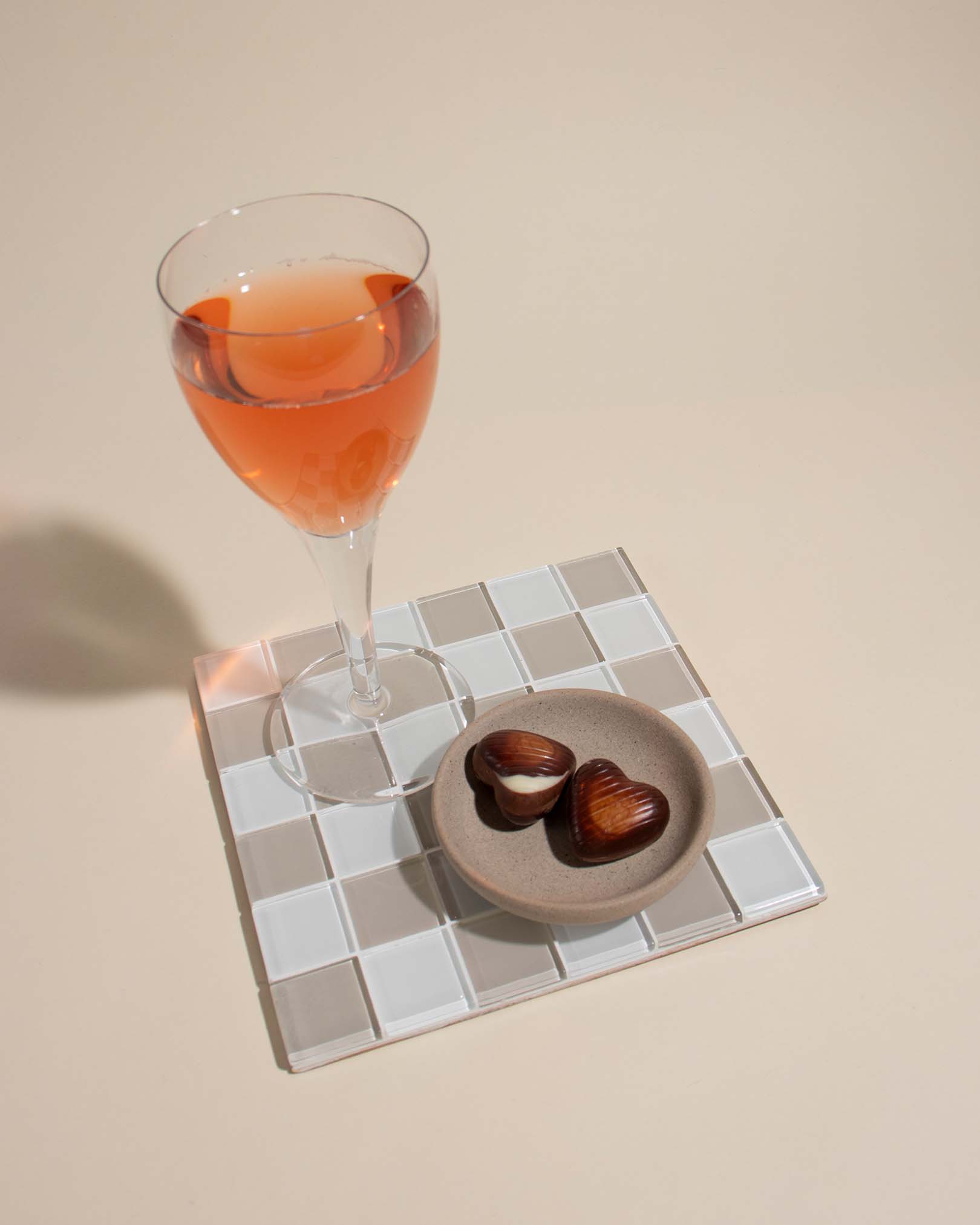 GLASS TILE DECORATIVE TRAY - Beige & White Checkered