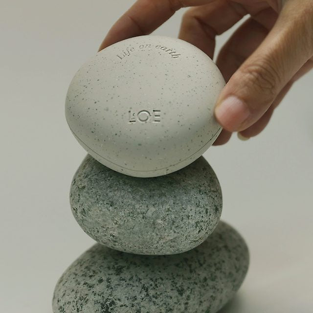 LOE CAR DIFFUSER: CASE + 1 REFILL SET (CAR FRAGRANCE)