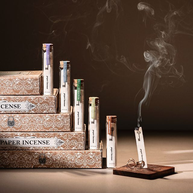 OPTATUM [Exclusive/Palm Beach Bag Gift/Gift Wrapping] "Fragrance Therapy" Paper Incense Discovery Set (5 Incenses + Blossom Match)