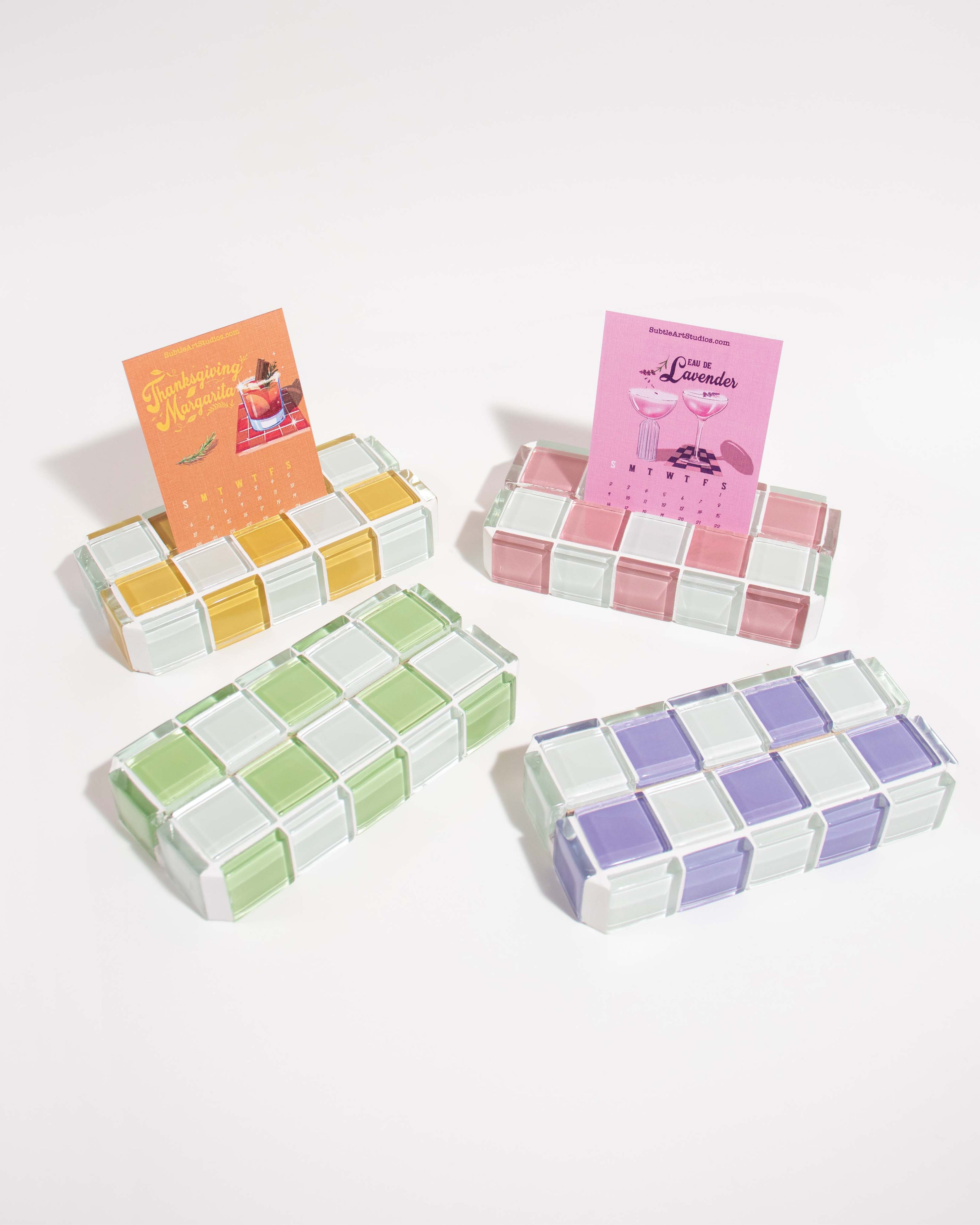 PICTURE STAND - Pistachio Milk Chocolate
