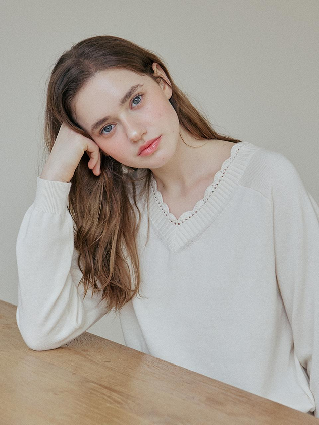 YUPPE Lace V Neck Cotton Cashmere Knit [Beige]