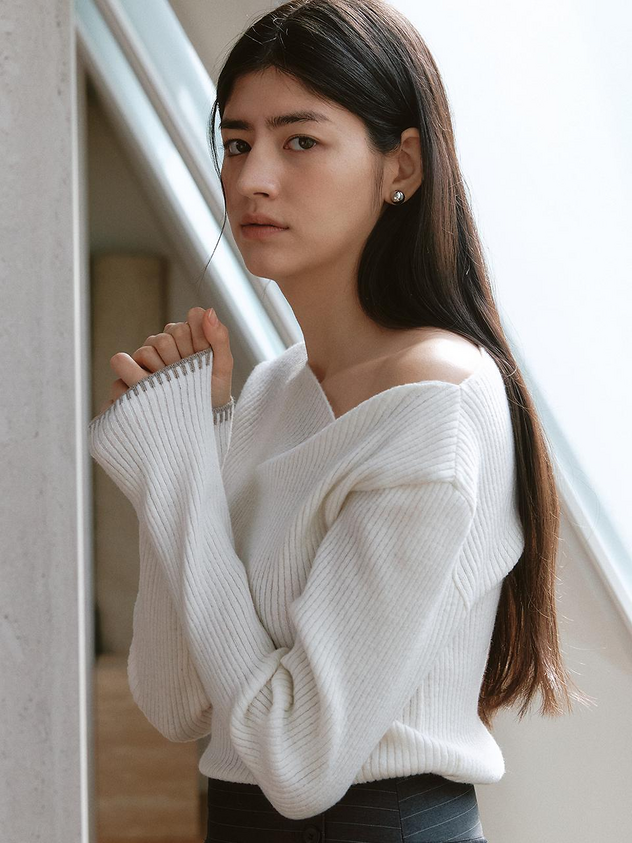 ourcomos Merino Wool Ribbed Trimming Knit Sweater [Beige] (1325)
