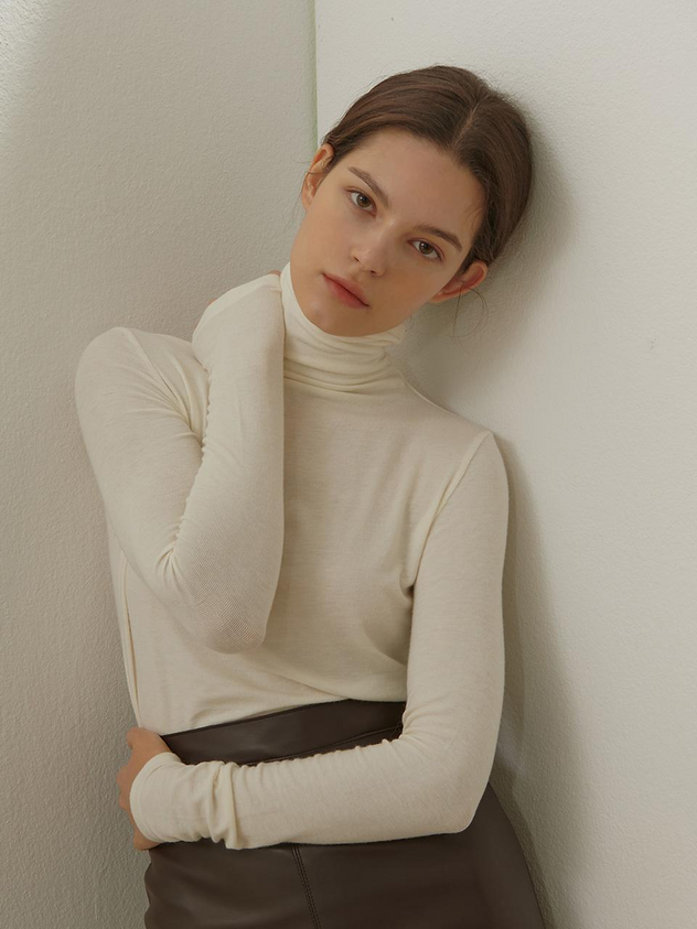 camino Wool Slim Fit Turtleneck T-shirt [Beige]