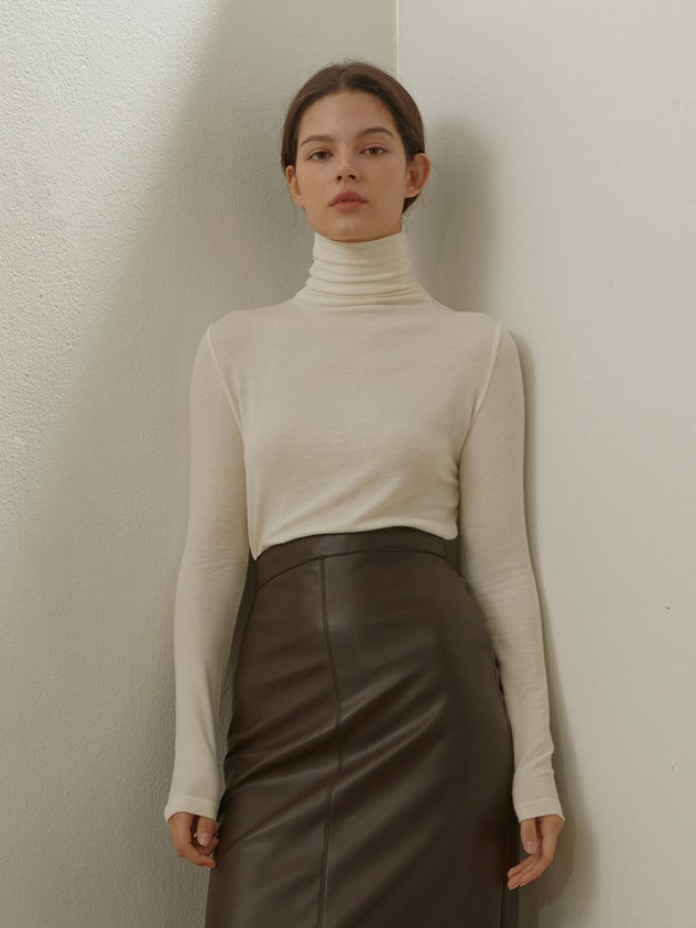 camino Wool Slim Fit Turtleneck T-shirt [Beige]