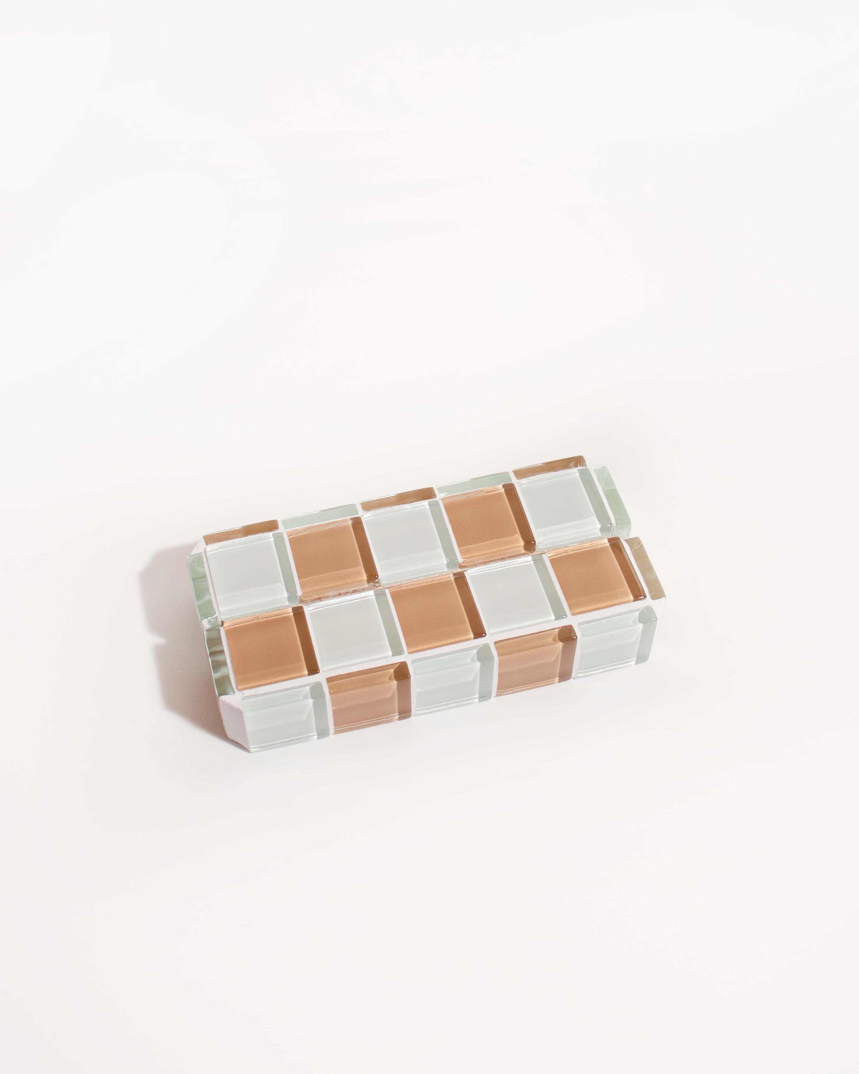 PICTURE STAND - Hazelnut Milk Chocolate