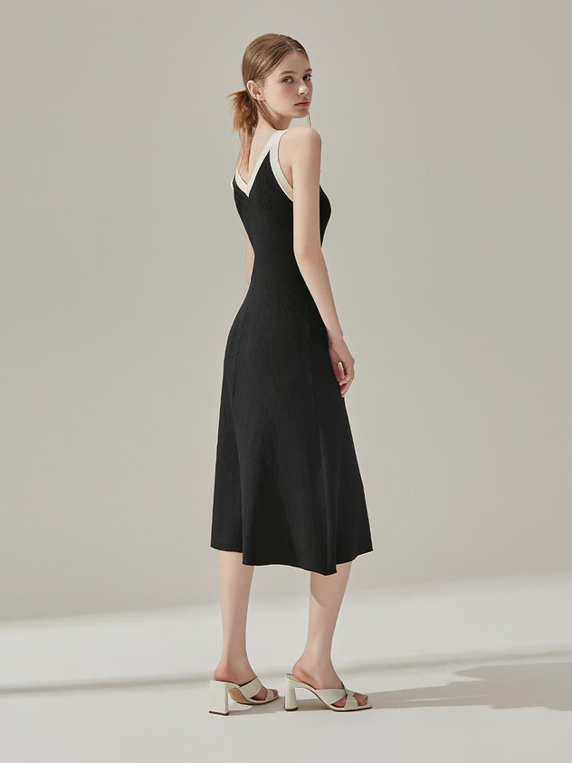 VIKINIVENDER LAHENNE Knit Color Block Long Dress