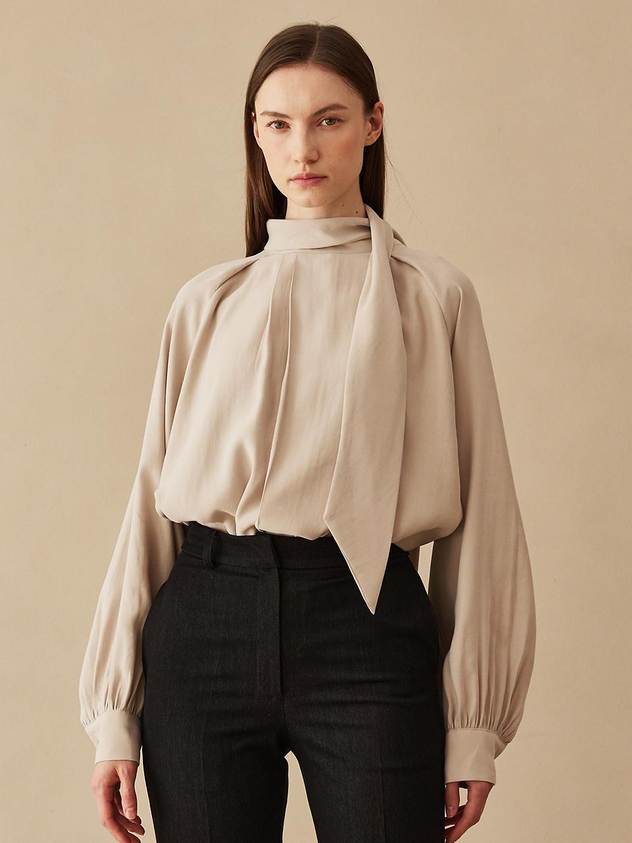Nouve Two Tuck Scarf Blouse [Beige]