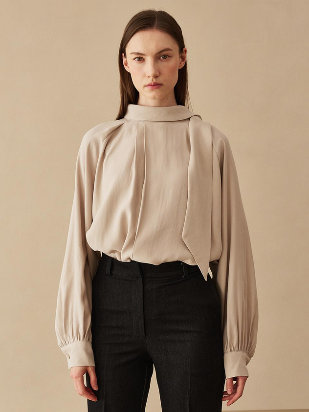 Nouve Two Tuck Scarf Blouse [Beige]