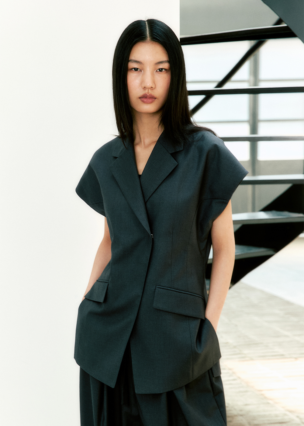 Koi Half Vest_FW2025