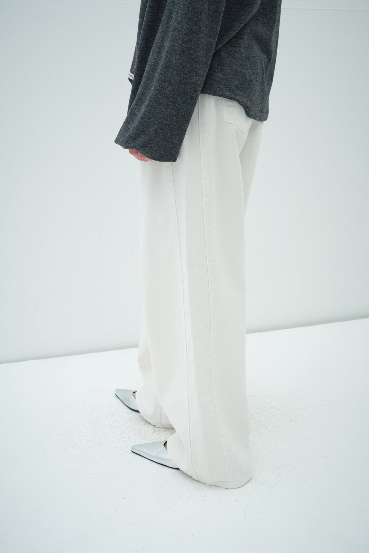 Overdue Flair  [EXCLUSIVE] OVERDUE KITTEN HEELED SLINGBACK_METALLIC SILVER_FW2025