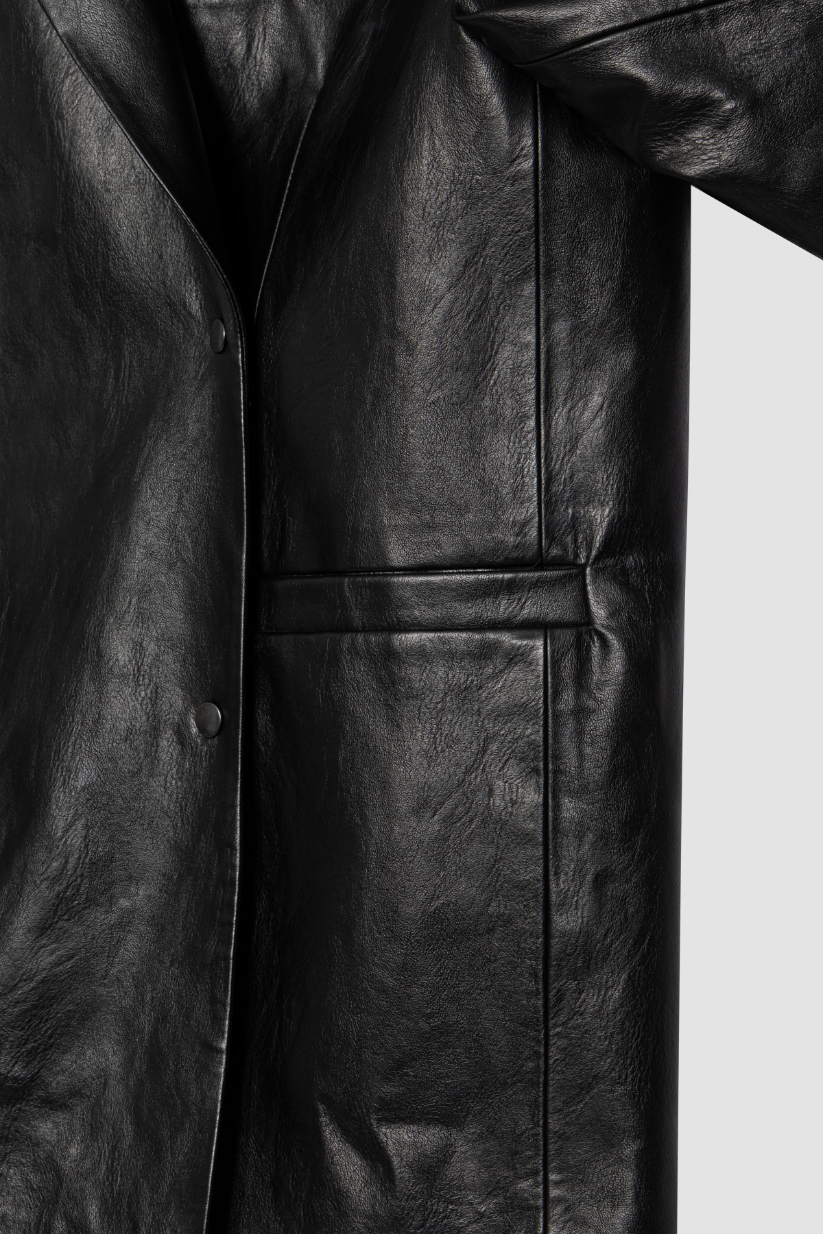 Overdue Flair  SNAP TWO-WAY OVERSIZED LEATHER JACKET_BLACK_FW2025