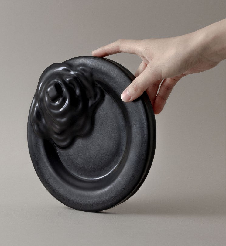 Leejae Butter Plate Matte Black