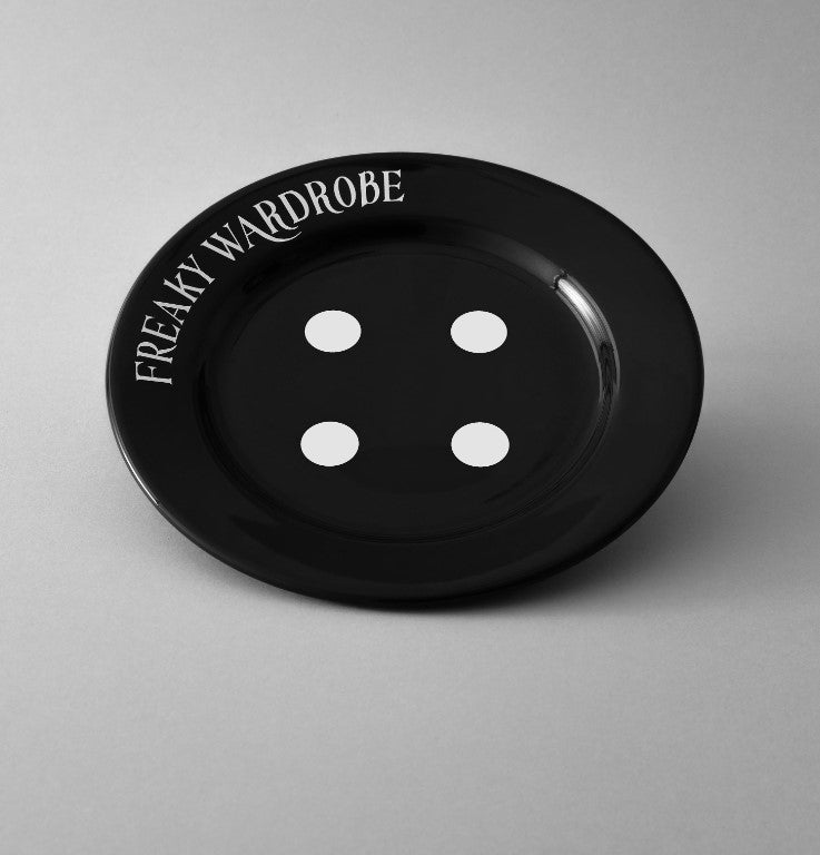 Leejae_GiftWrapping_MemoryofWardrobePlate_2.jpg