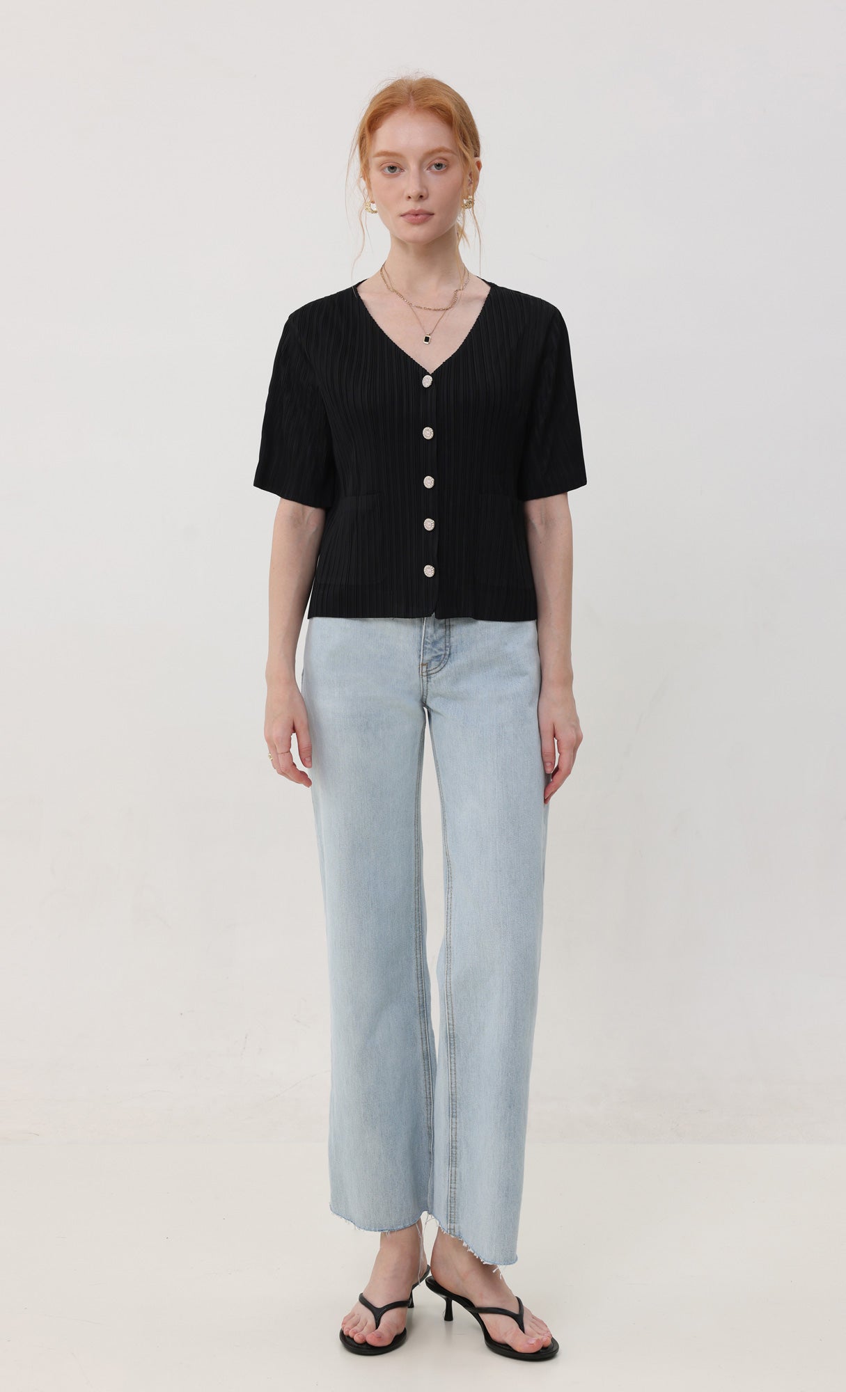 Pleatsmood_Button_Pleats_Short-sleeve_Top_Blackjpg_14.jpg