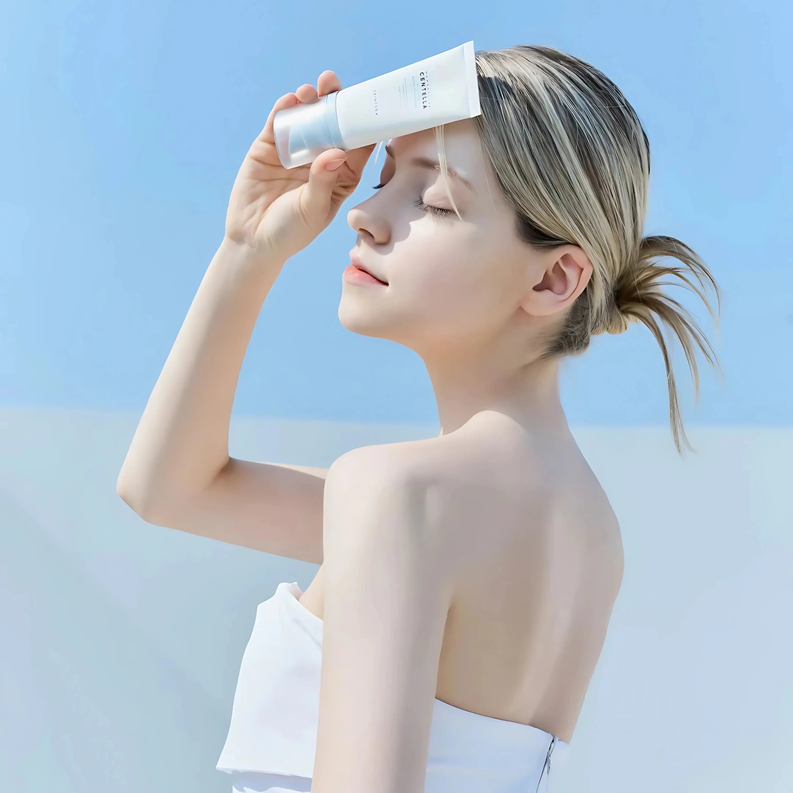 Skin1004_hyalu-cica_water-fit_sun_serum_spf50_pa_50ml_main_img-01.webp