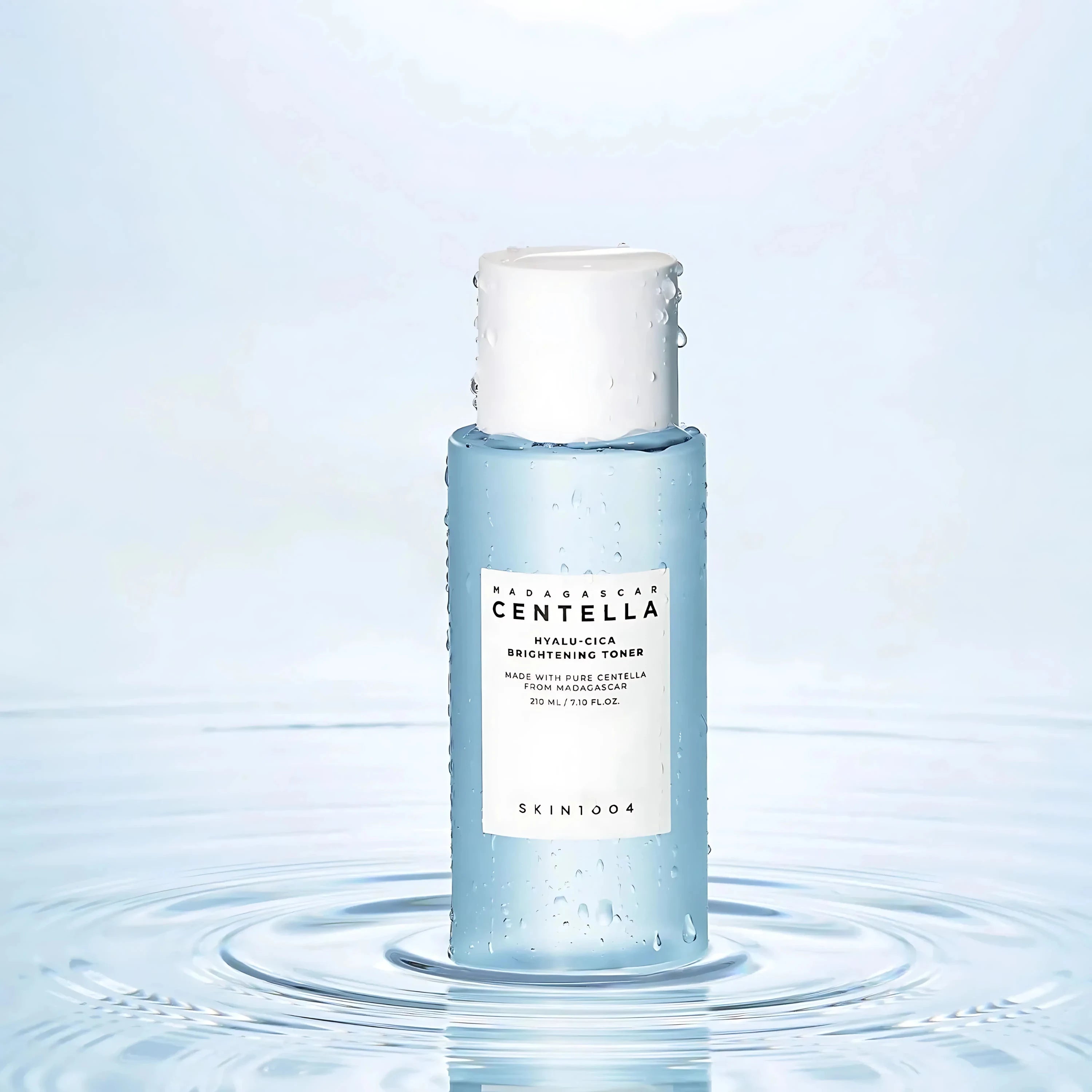 Skin1004_madagascar_centella_hyalu-cica_brightening_toner_210ml_main_img-03.webp