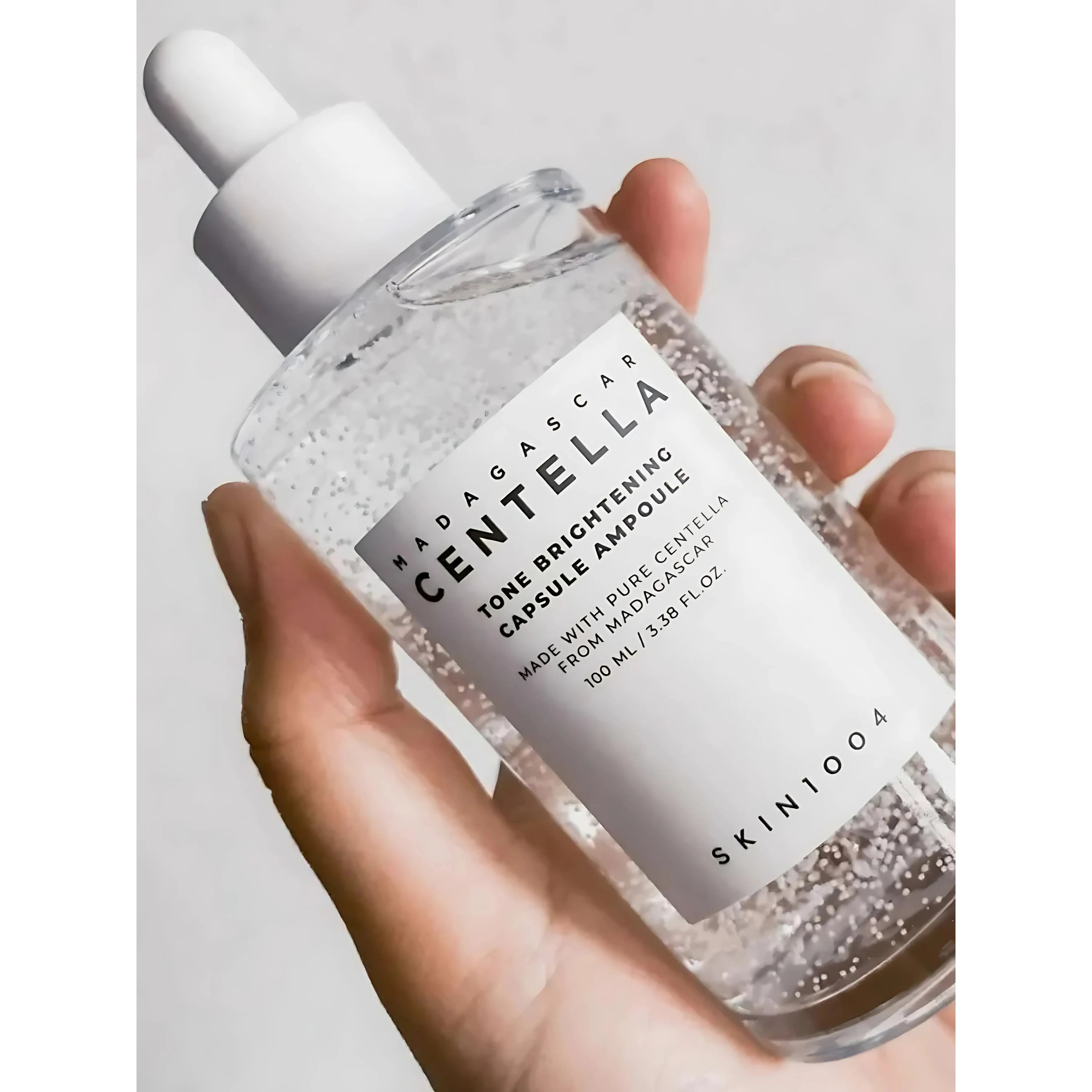 Skin1004_tone_brightening_capsule_ampoule_100ml_main_img-02.webp