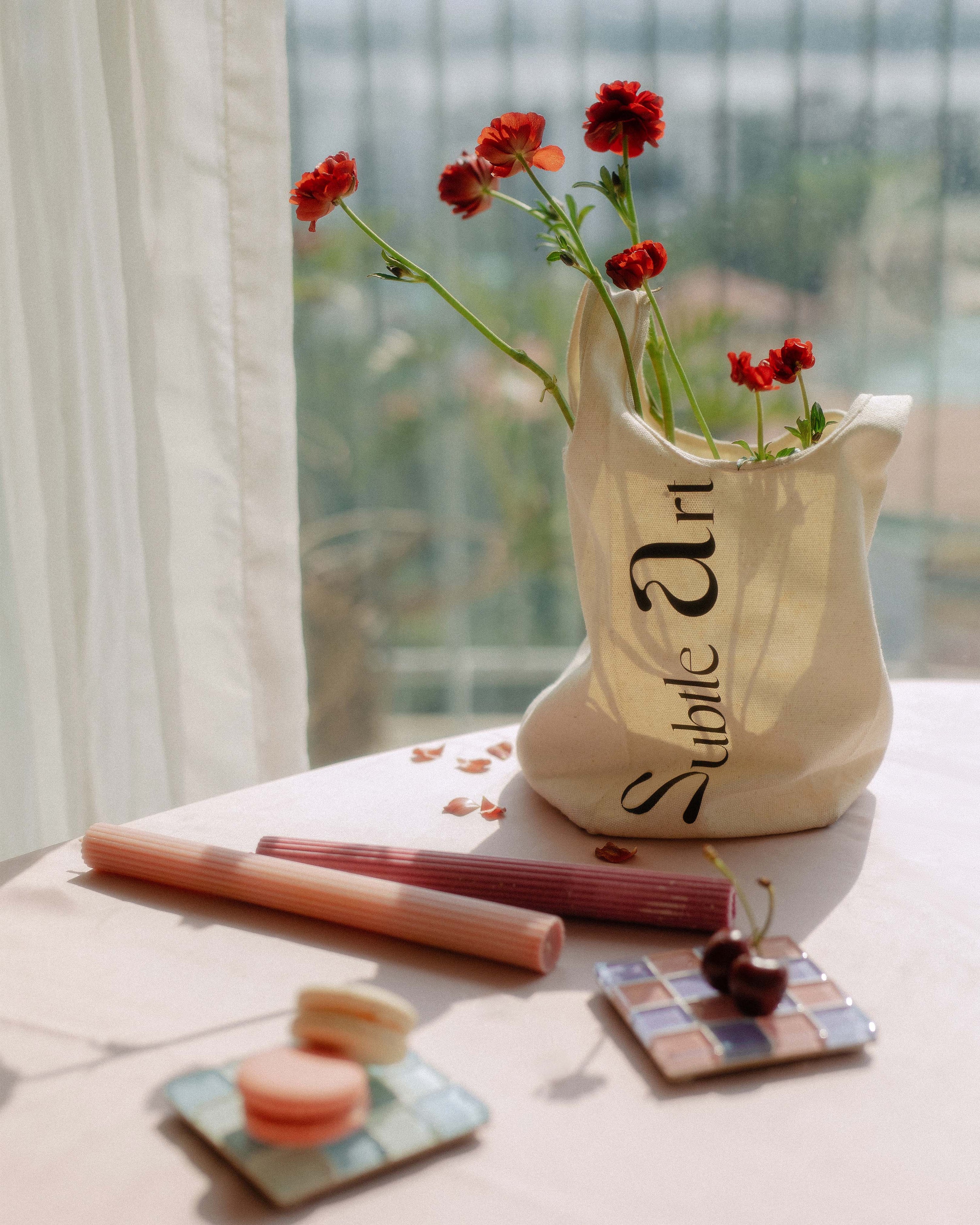 ESSENTIAL TOTE