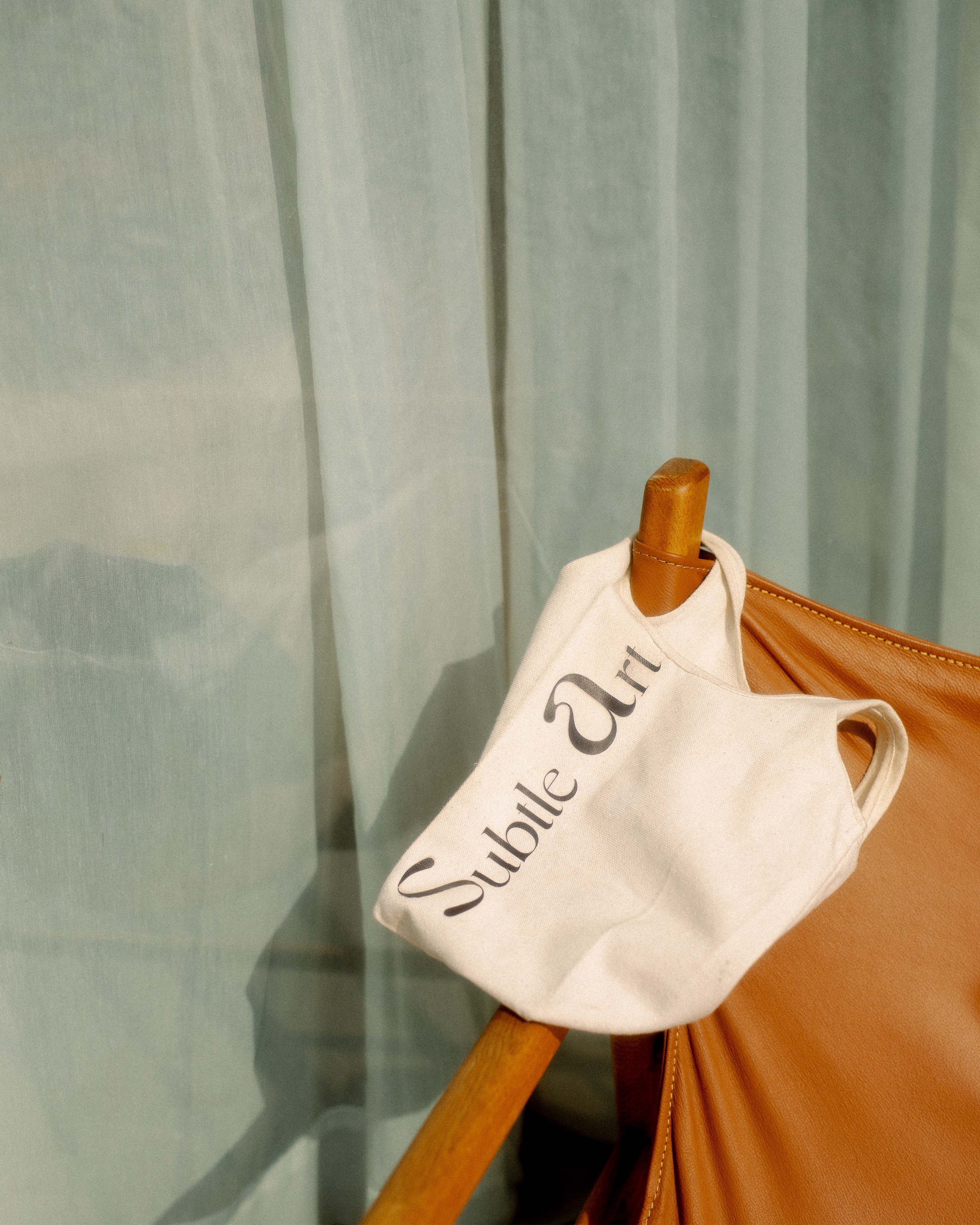 ESSENTIAL TOTE