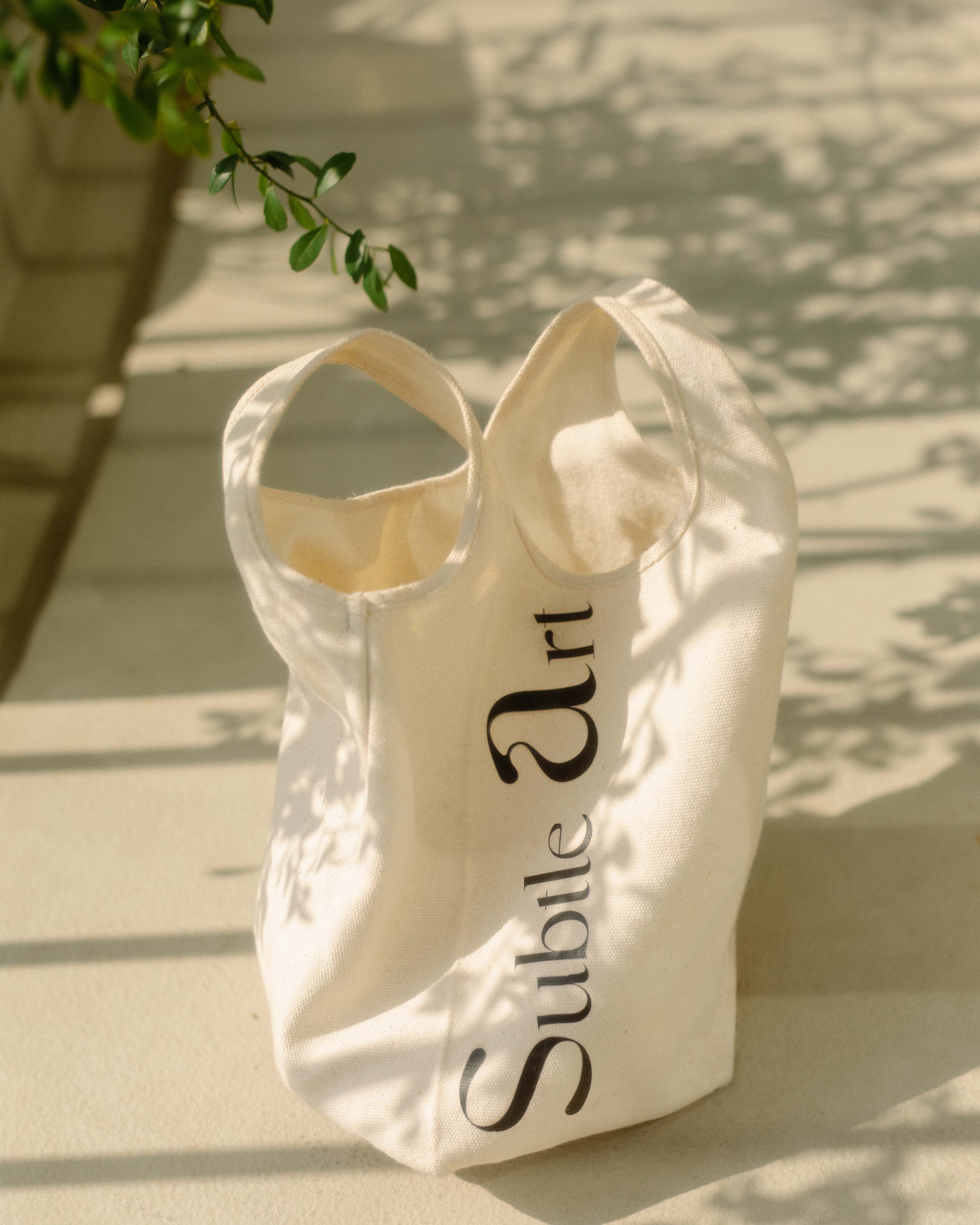 ESSENTIAL TOTE