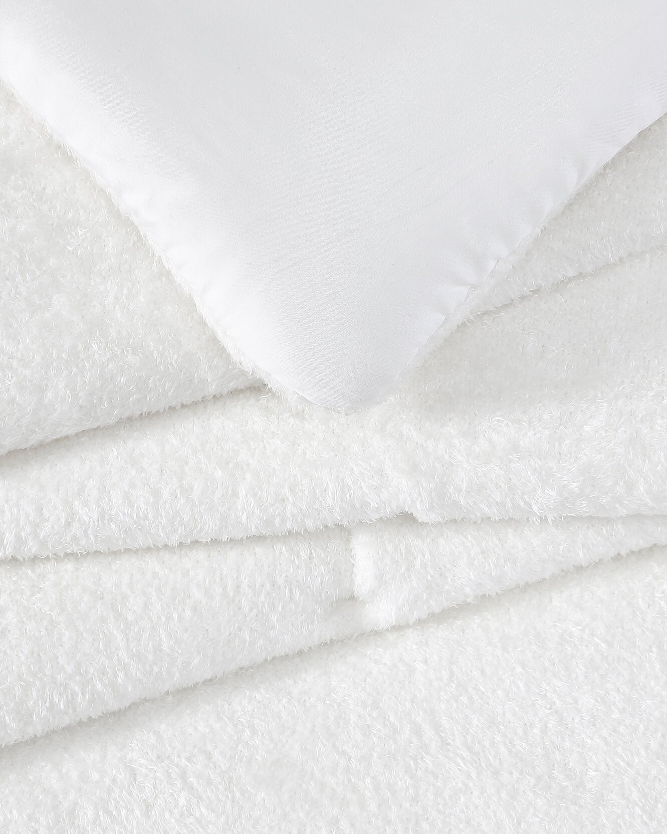 Sunday-Citizen_Cloud-Silque-Comforter_Clear-White_1.jpg