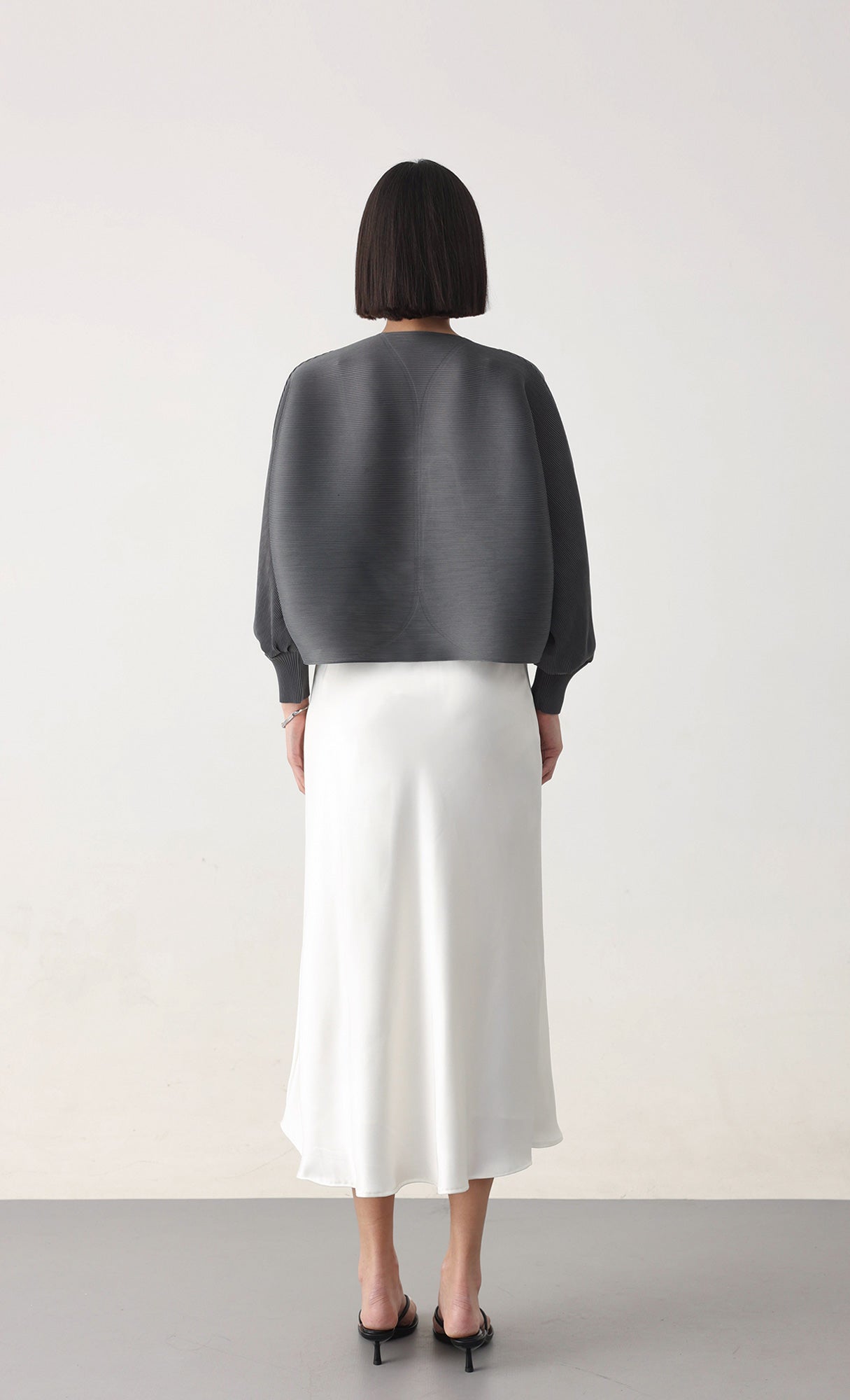Pleatsmood Ray Pleats Cardigan Charcoal