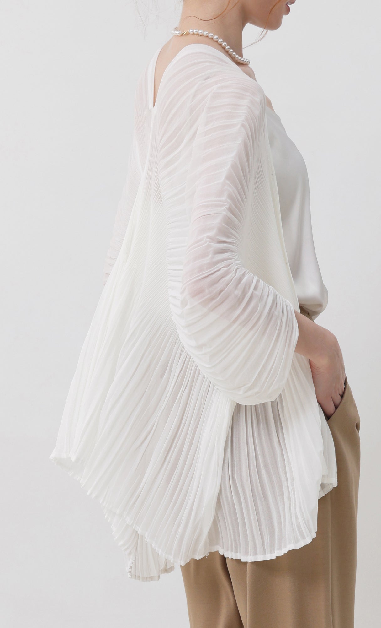 Pleatsmood Aban Pleats Puff Cardigan Ivory