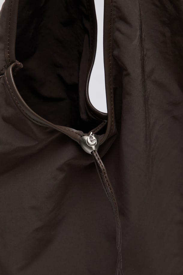 Archivépke Luv basket bag (Fluid ink)