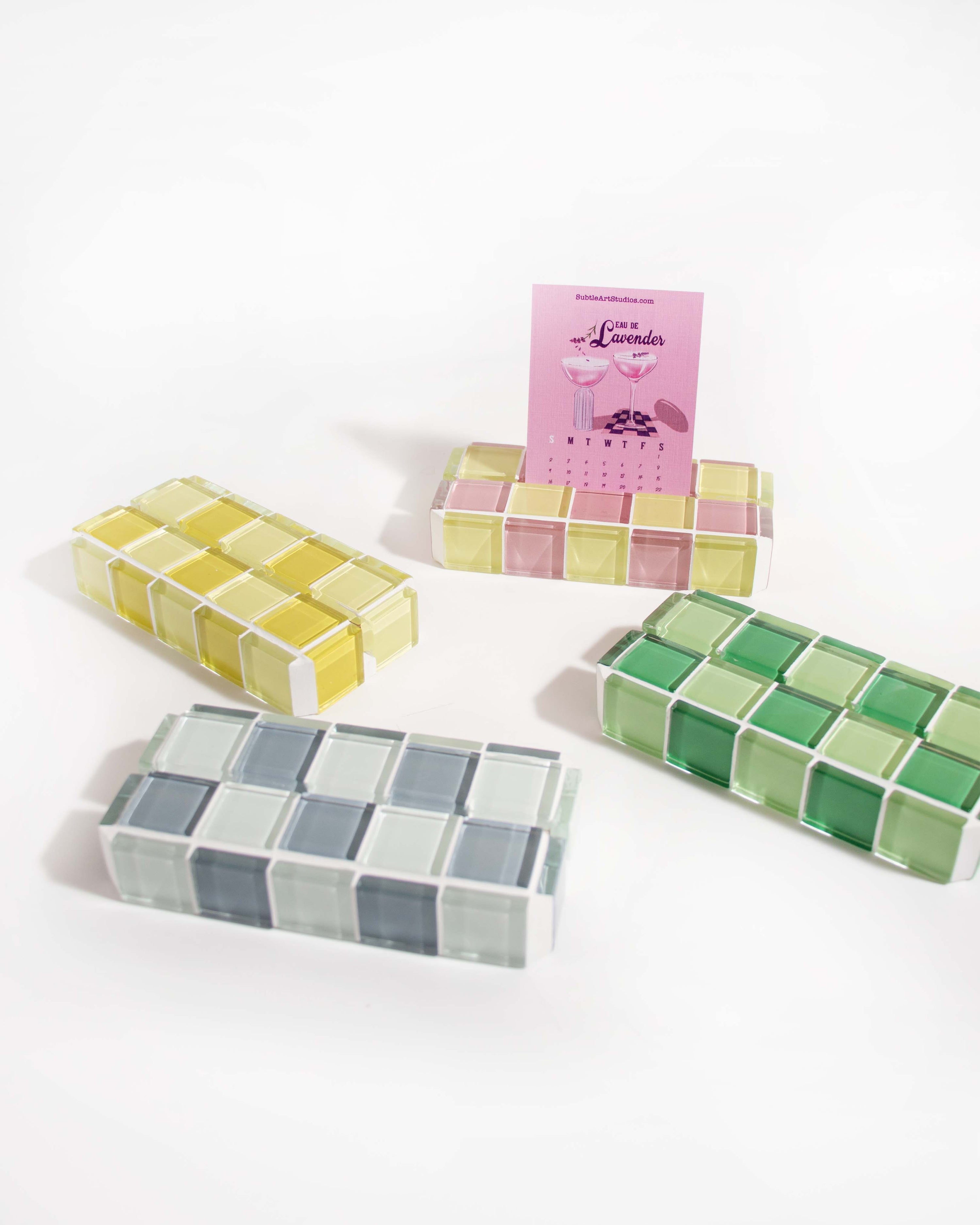 PICTURE STAND - Pink Lemonade