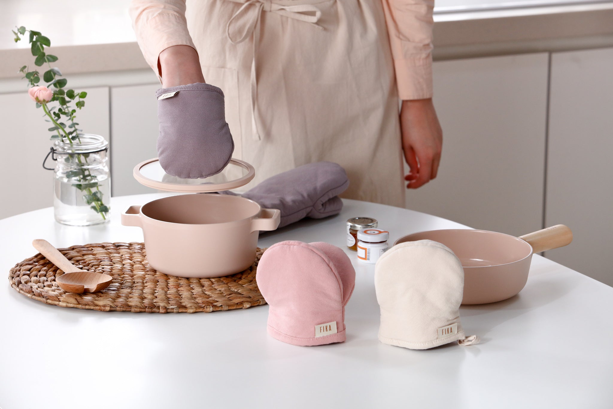 FIKA Oven Mitts