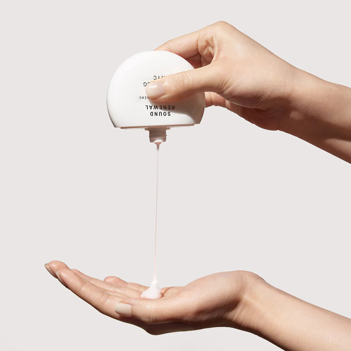 superegg-product-sound-renewal-3_1296x_bbac0662-a7ad-4e5c-ad02-0ff0d25a94ca.webp